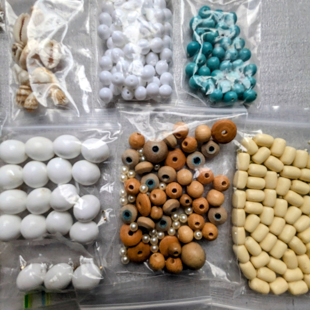 Colorful Bead Collection for Crafting - Picture 10 of 15